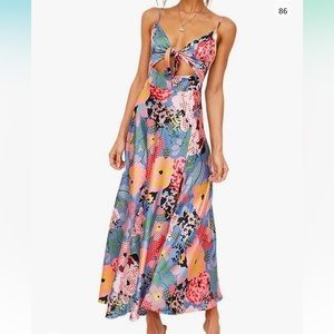 Silky patterned dress Size L/XL